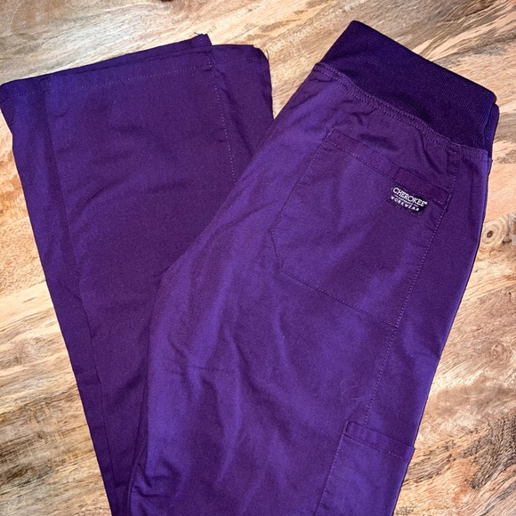 XS Cherokee Cargo Scrub Pants - Picture 4 of 6